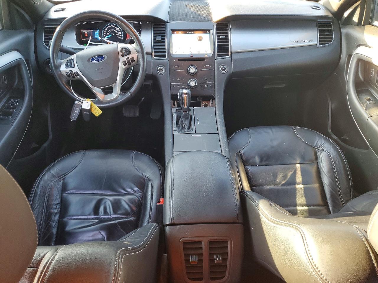 2016 FORD TAURUS SEL photo 15