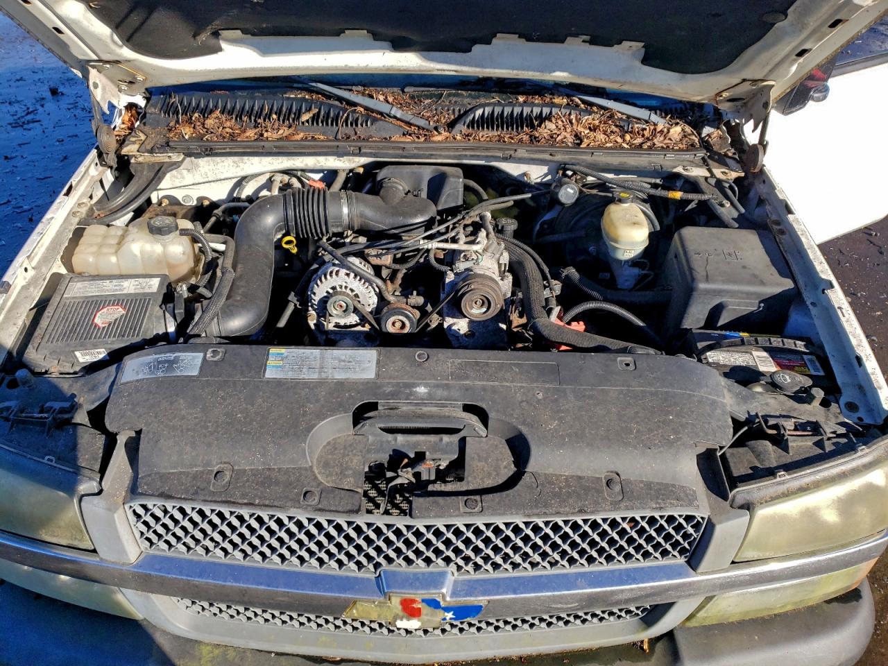 2005 CHEVROLET SILVERADO C1500 photo 31