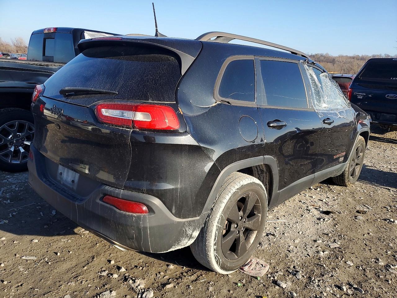 2016 JEEP CHEROKEE LATITUDE photo 3