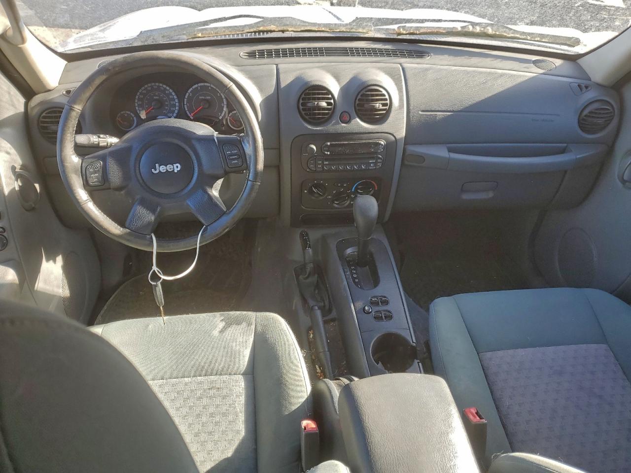 2005 JEEP LIBERTY SPORT photo 8
