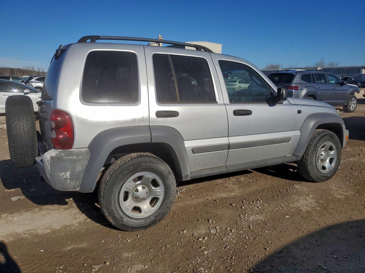 2005 JEEP LIBERTY SPORT photo 3