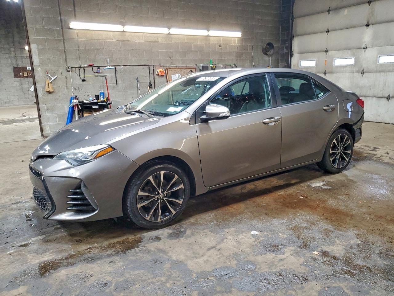 2017 TOYOTA COROLLA L — REAR END damage — photo 1