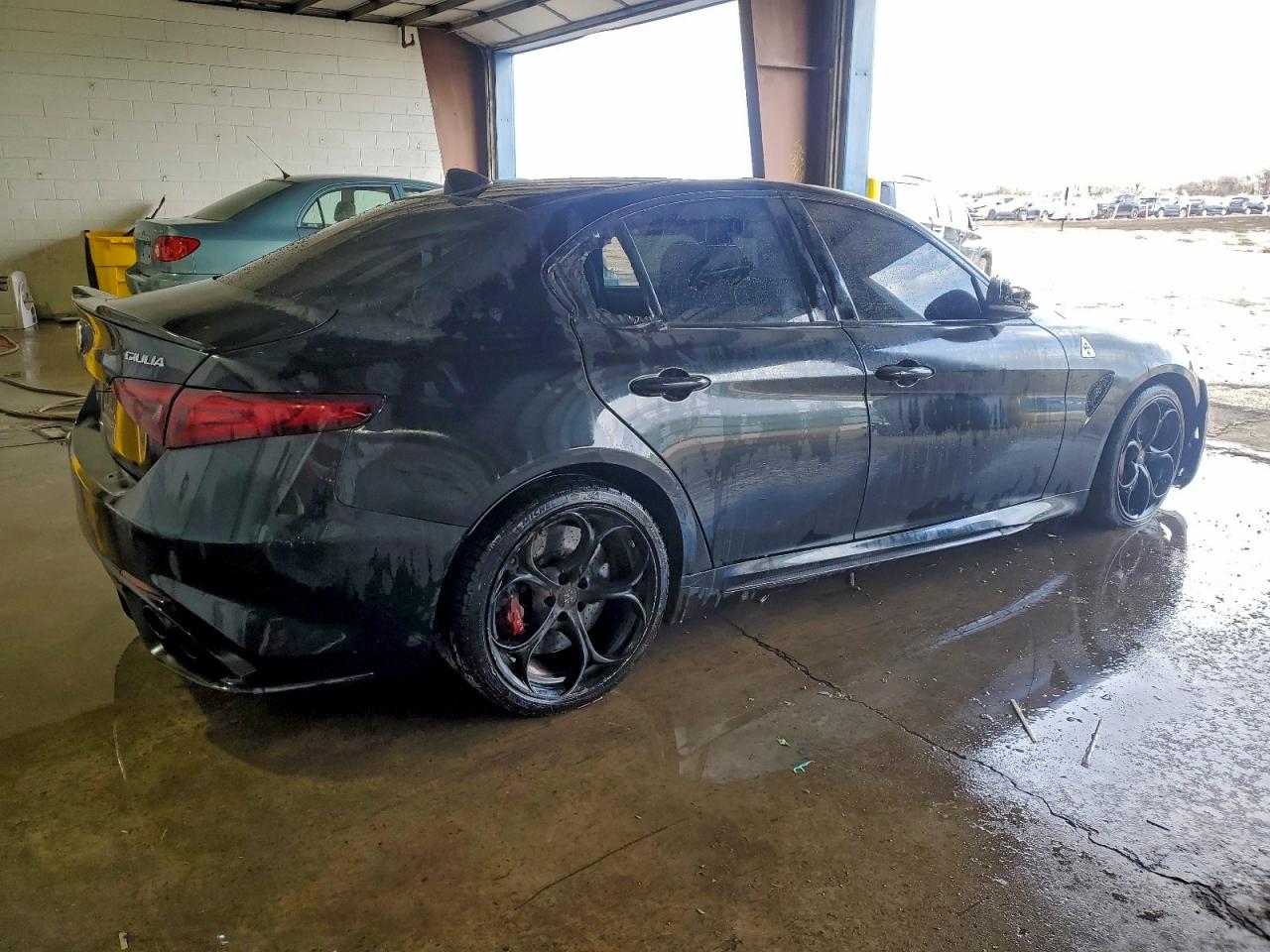 2017 ALFA ROMEO GIULIA QUADRIFOGLIO photo 5
