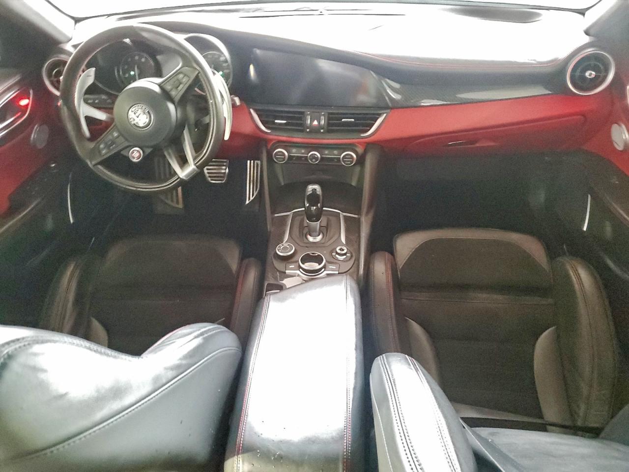 2017 ALFA ROMEO GIULIA QUADRIFOGLIO photo 15