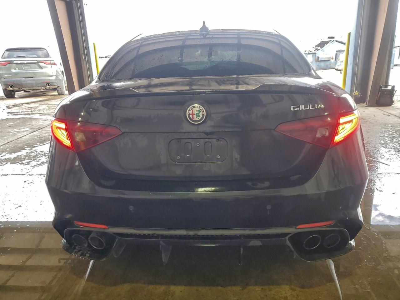 2017 ALFA ROMEO GIULIA QUADRIFOGLIO photo 11