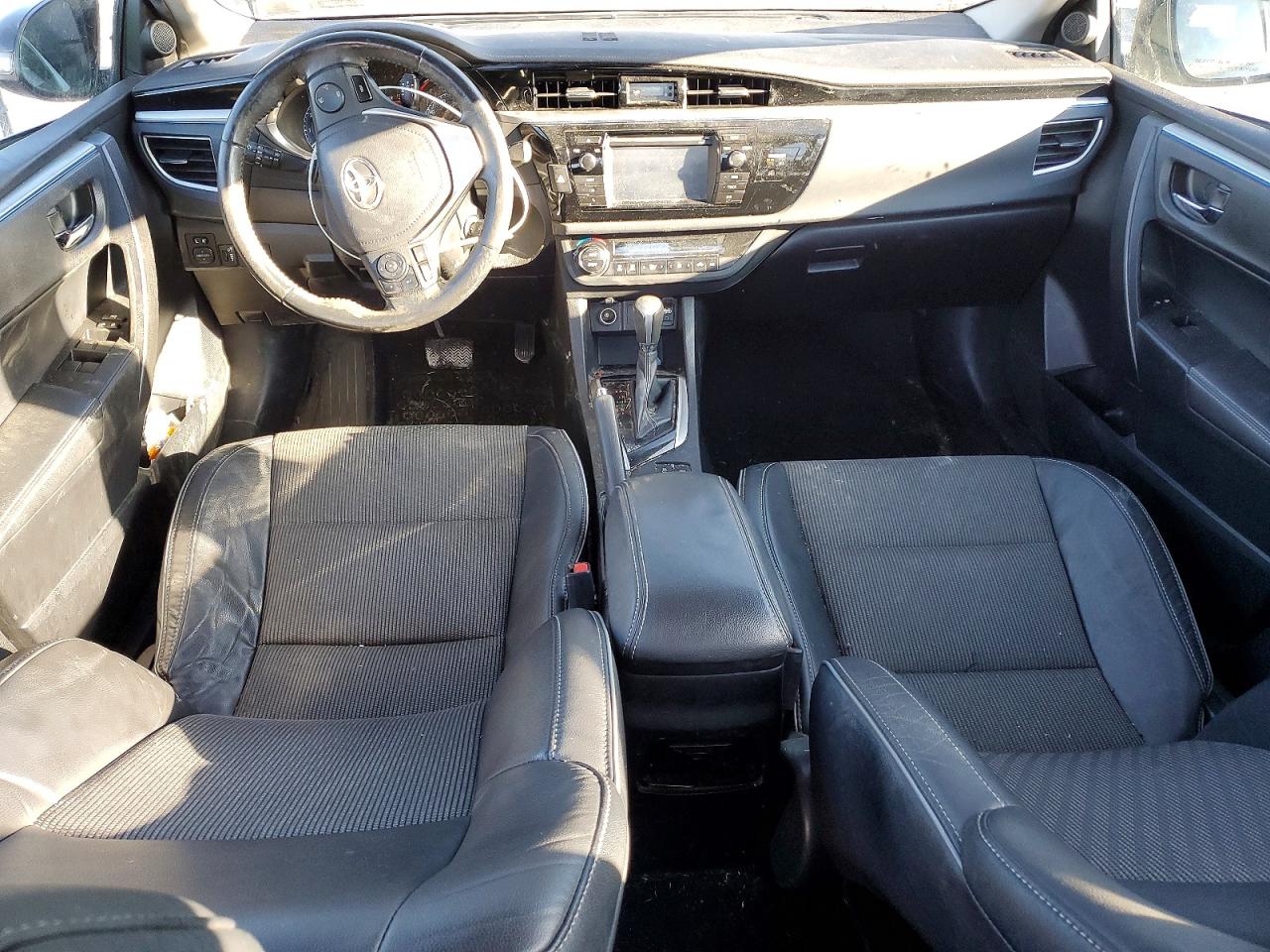 2014 TOYOTA COROLLA L photo 8