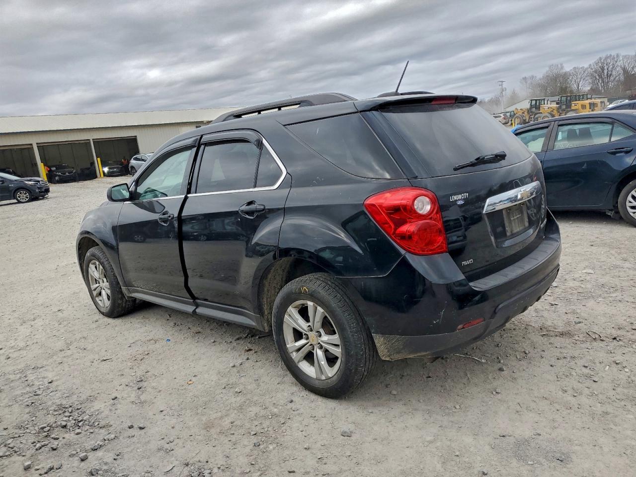 2015 CHEVROLET EQUINOX LT photo 2