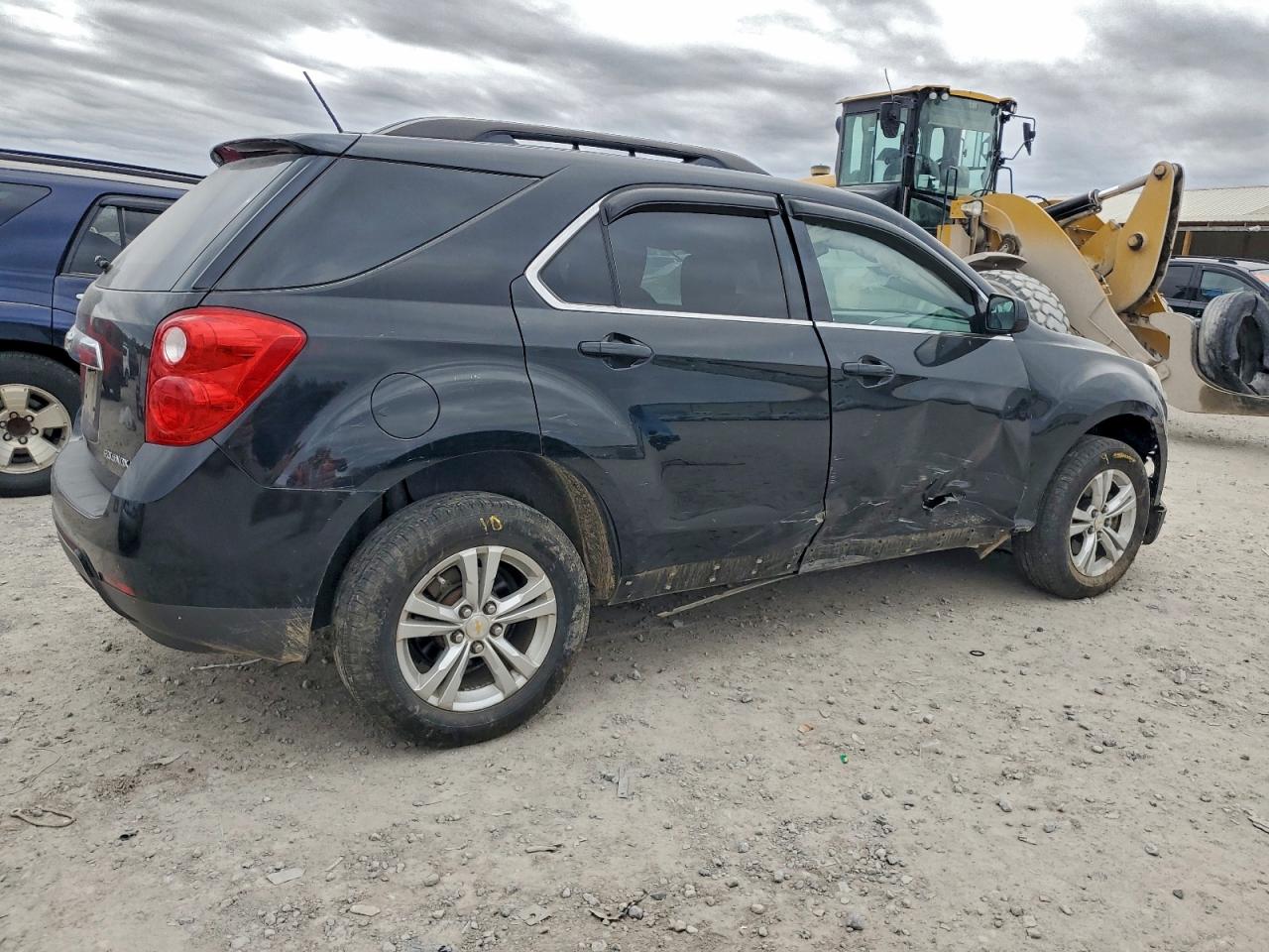 2015 CHEVROLET EQUINOX LT photo 3