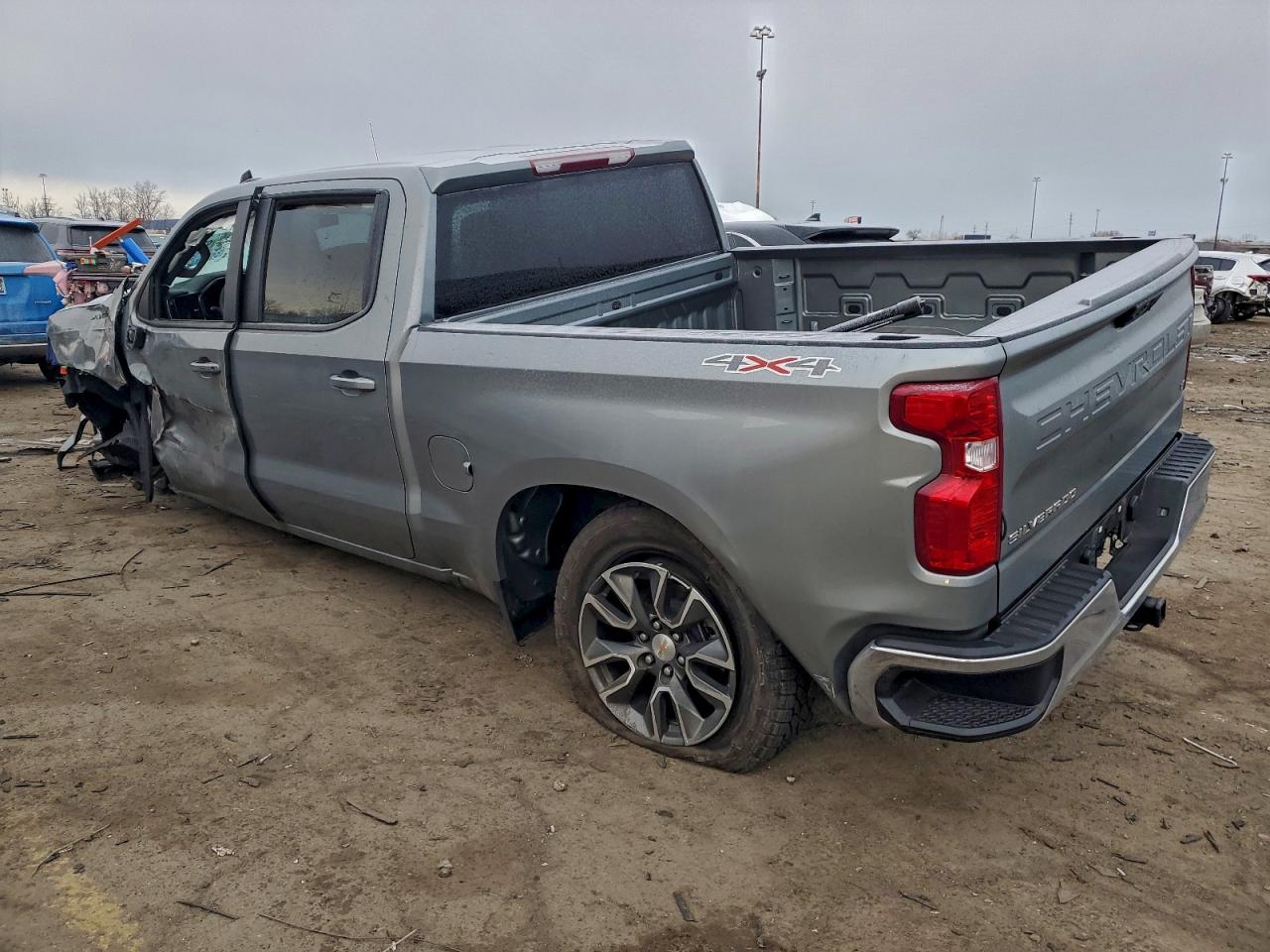 2025 CHEVROLET SILVERADO K1500 LT-L photo 3