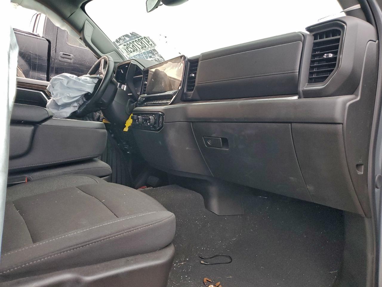2025 CHEVROLET SILVERADO K1500 LT-L photo 15