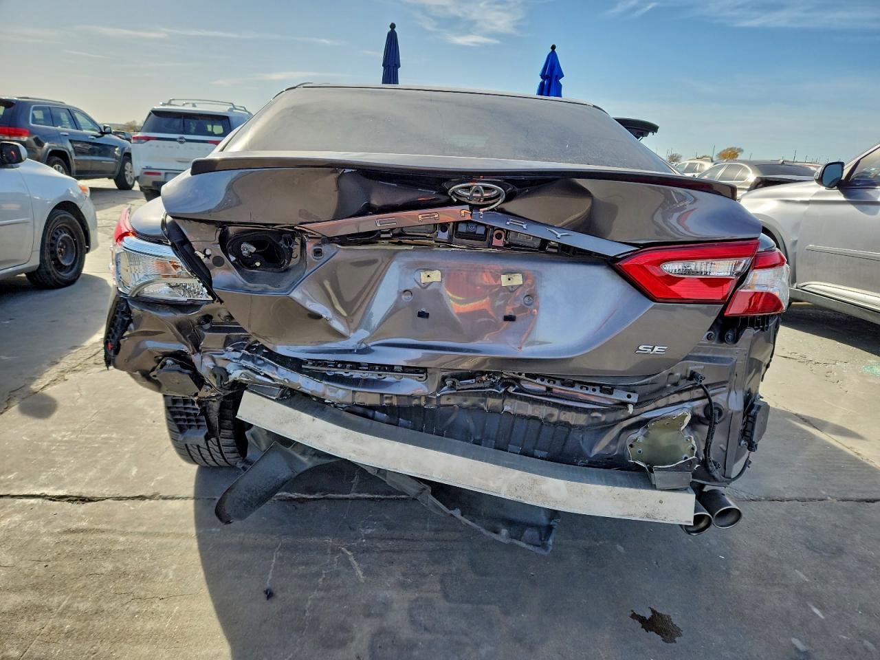 2018 TOYOTA CAMRY L photo 6