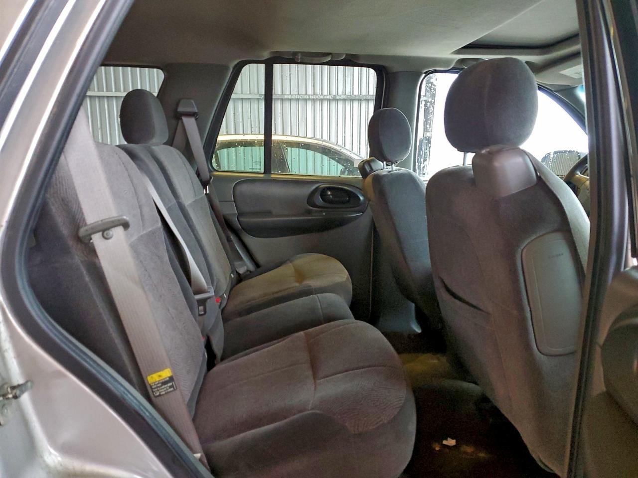 2004 CHEVROLET TRAILBLAZER LS photo 11