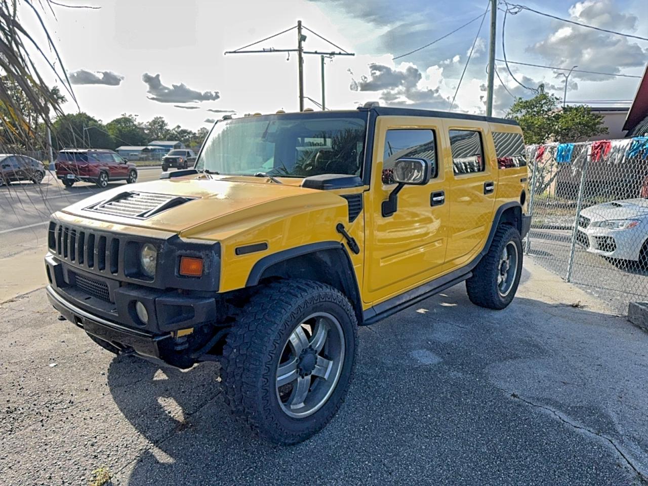 2003 HUMMER H2 photo 2