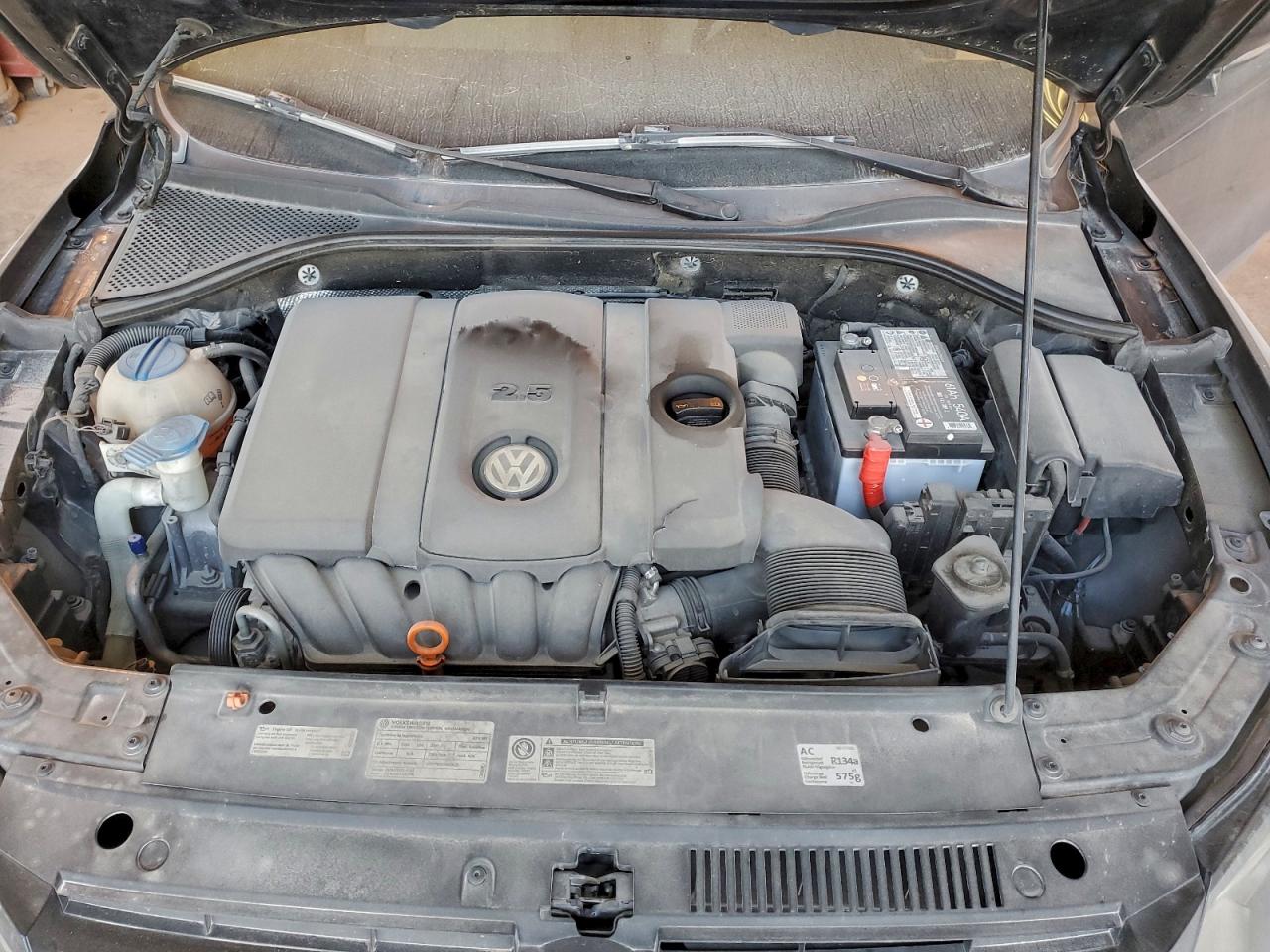 2012 VOLKSWAGEN PASSAT SE photo 11