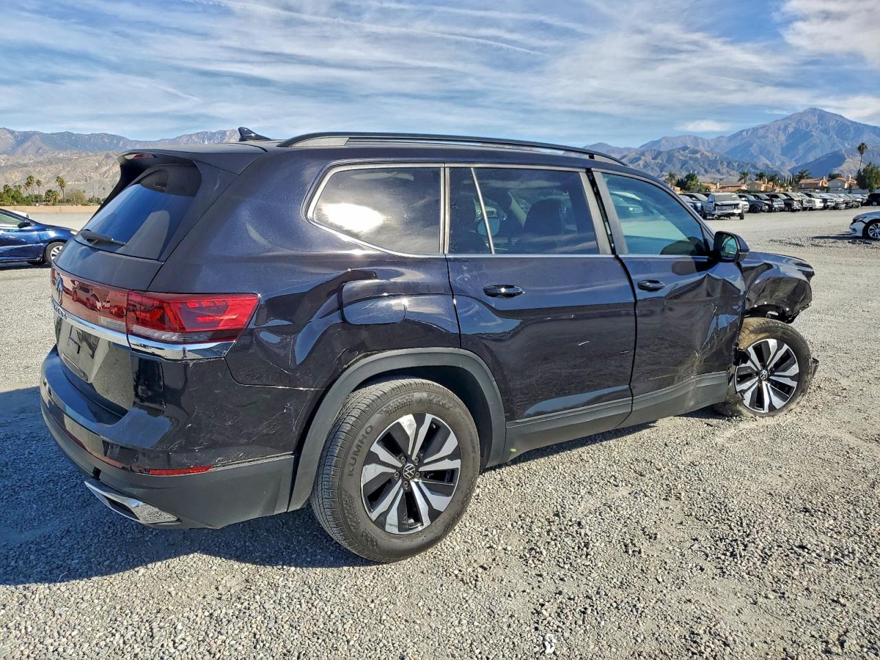 2024 VOLKSWAGEN ATLAS SE photo 3