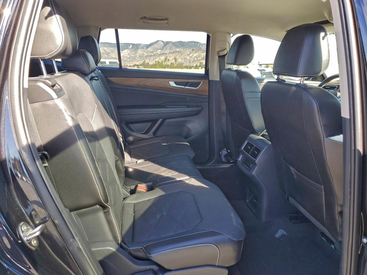 2024 VOLKSWAGEN ATLAS SE photo 11