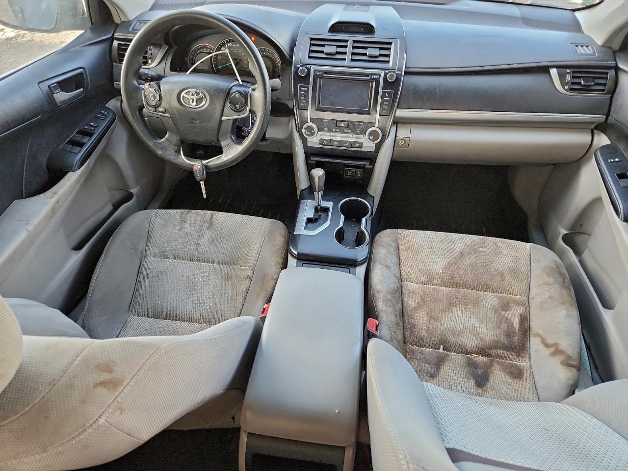 2013 TOYOTA CAMRY L photo 8
