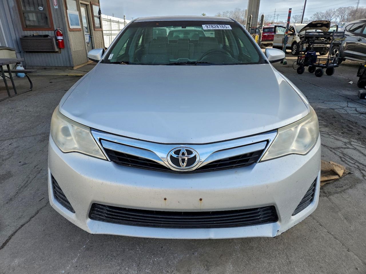 2013 TOYOTA CAMRY L photo 5