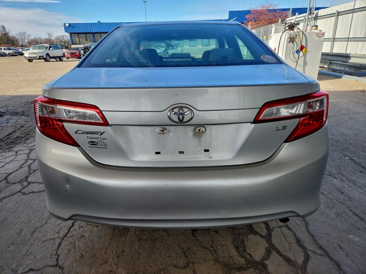 2013 TOYOTA CAMRY L photo 6