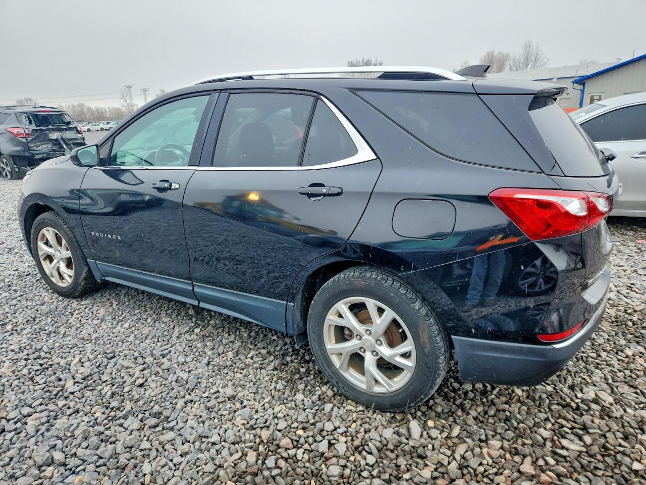 2018 CHEVROLET EQUINOX LT photo 2