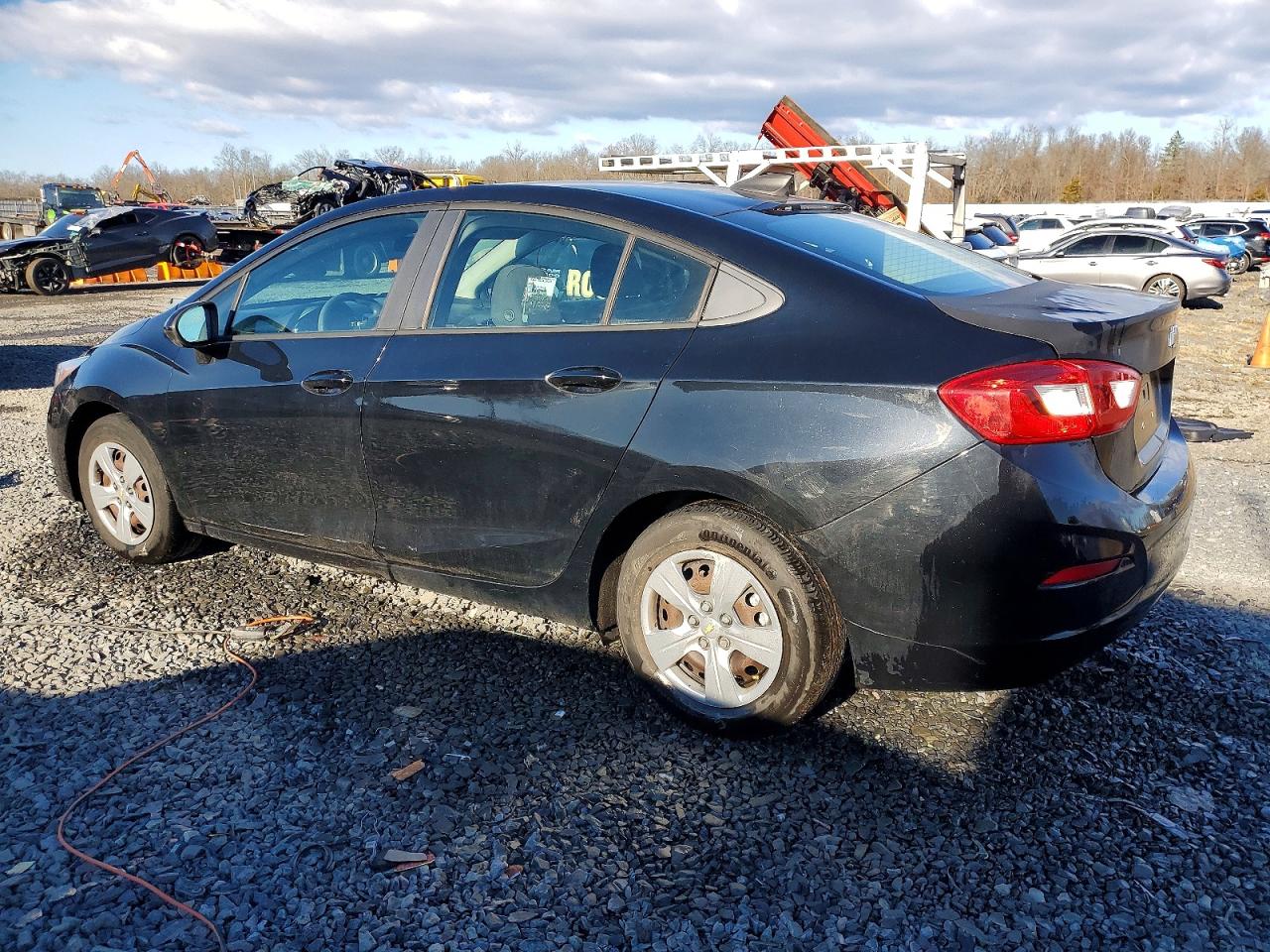2016 CHEVROLET CRUZE LS photo 2