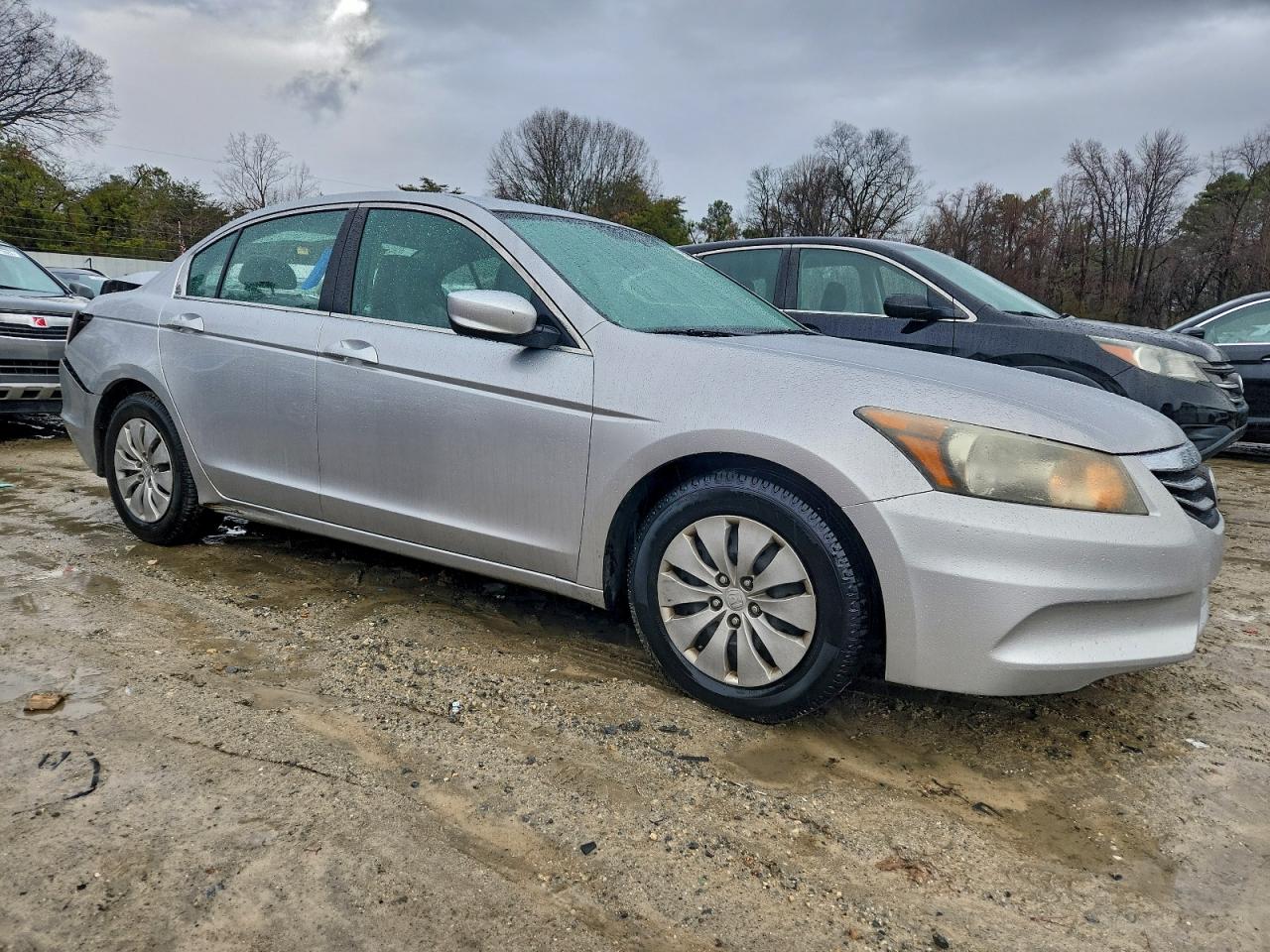2011 HONDA ACCORD LX photo 7
