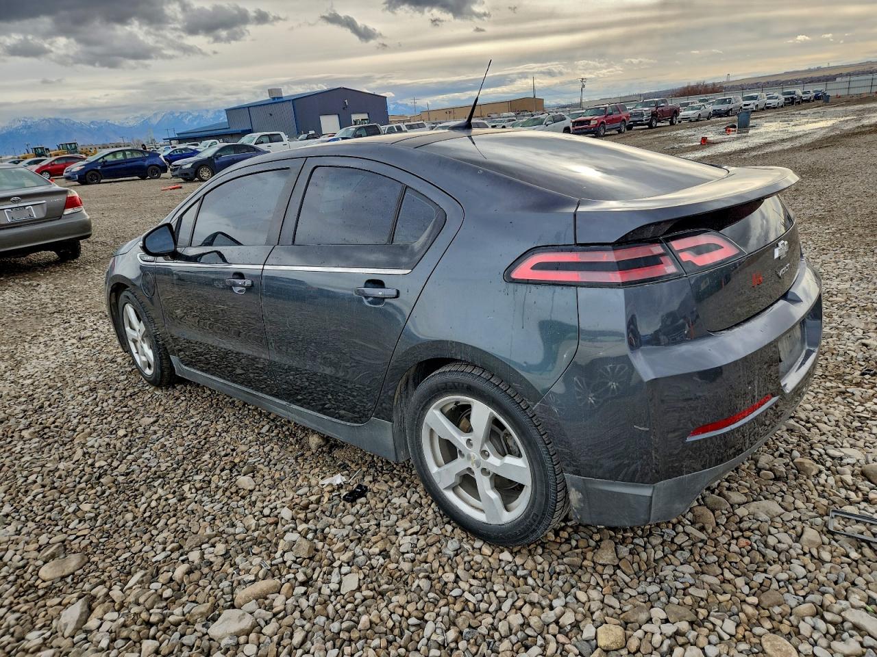2013 CHEVROLET VOLT photo 3