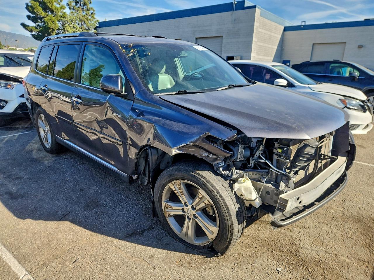 2013 TOYOTA HIGHLANDER LIMITED photo 10