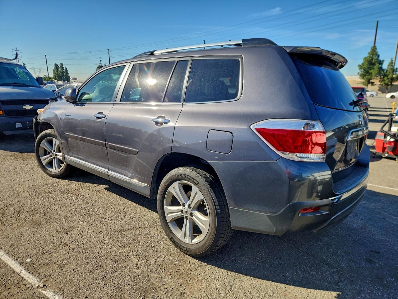 2013 TOYOTA HIGHLANDER LIMITED photo 4