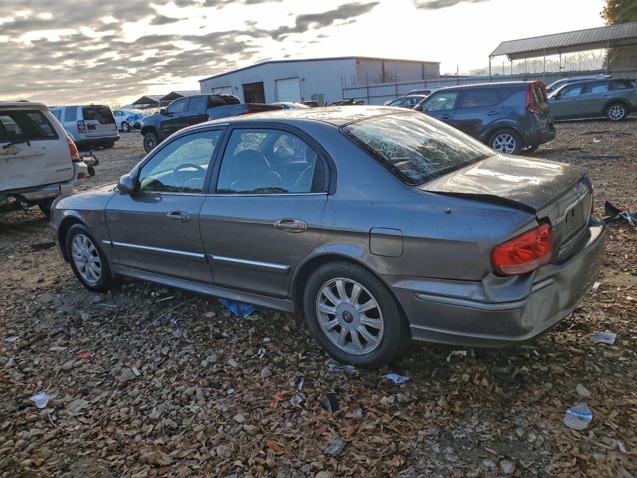 2004 HYUNDAI SONATA GLS photo 2