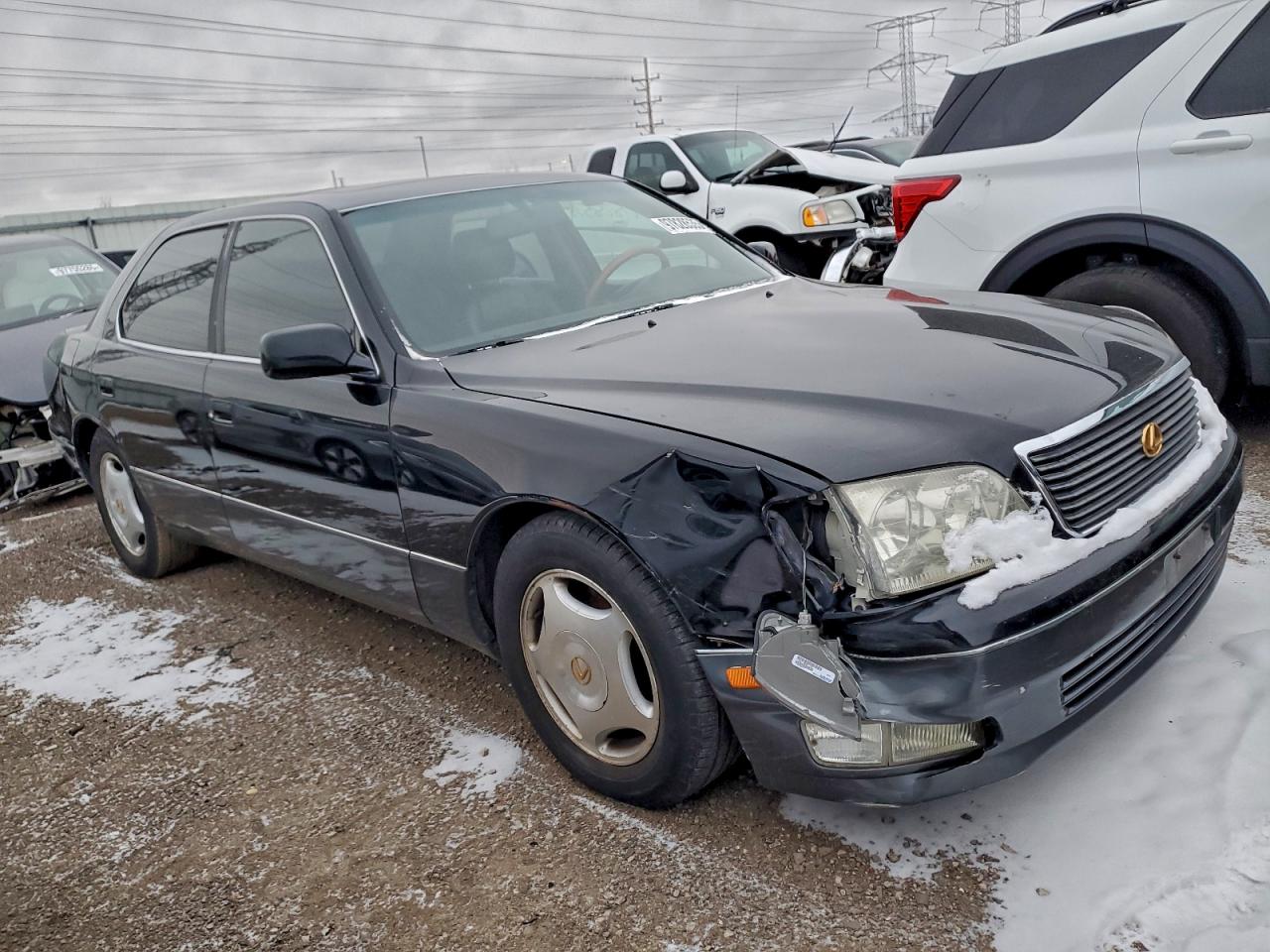 1999 LEXUS LS 400 photo 4