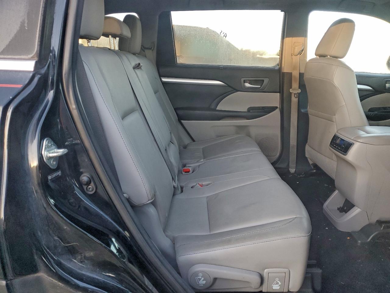 2014 TOYOTA HIGHLANDER XLE photo 11