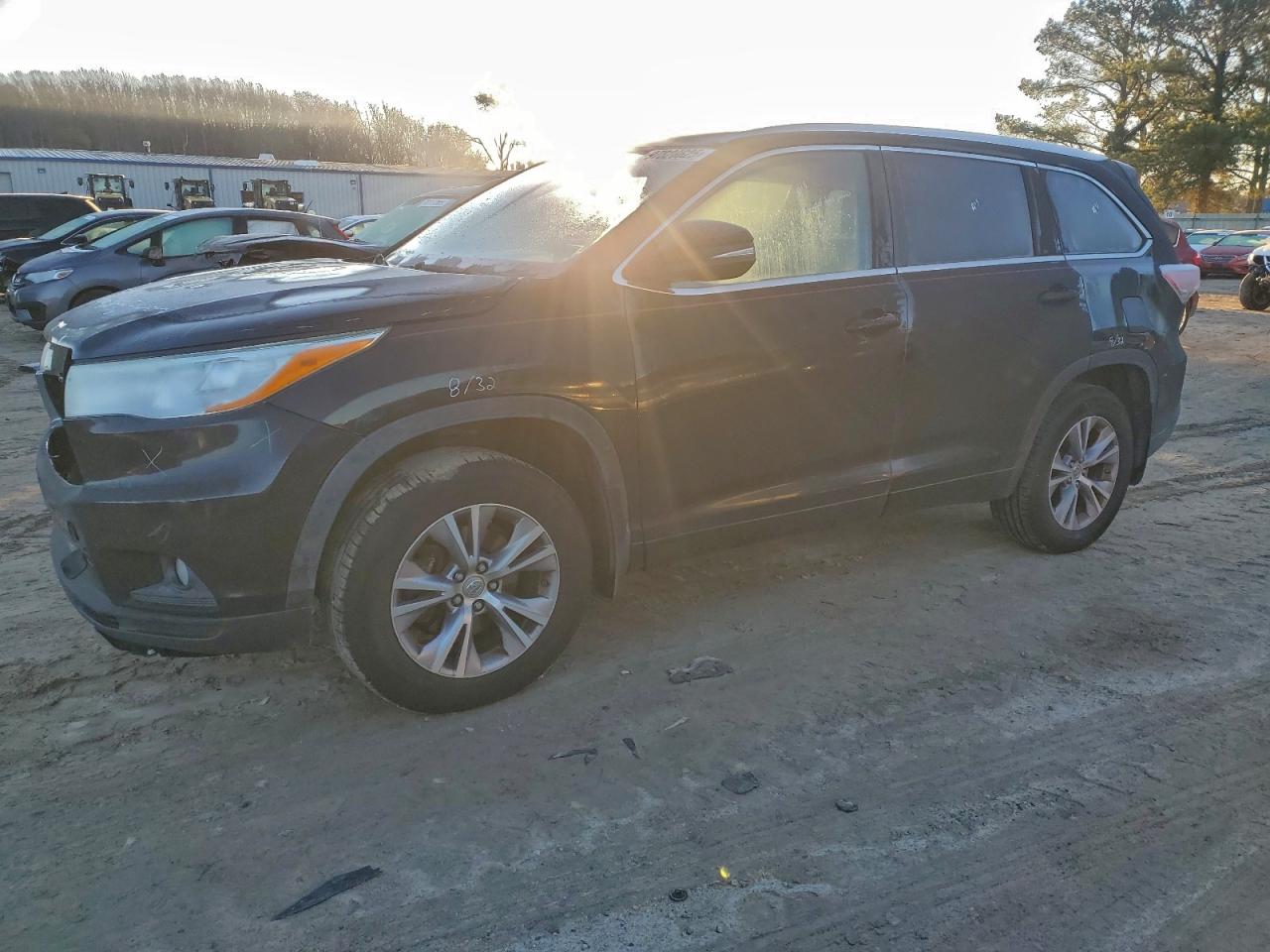 2014 TOYOTA HIGHLANDER