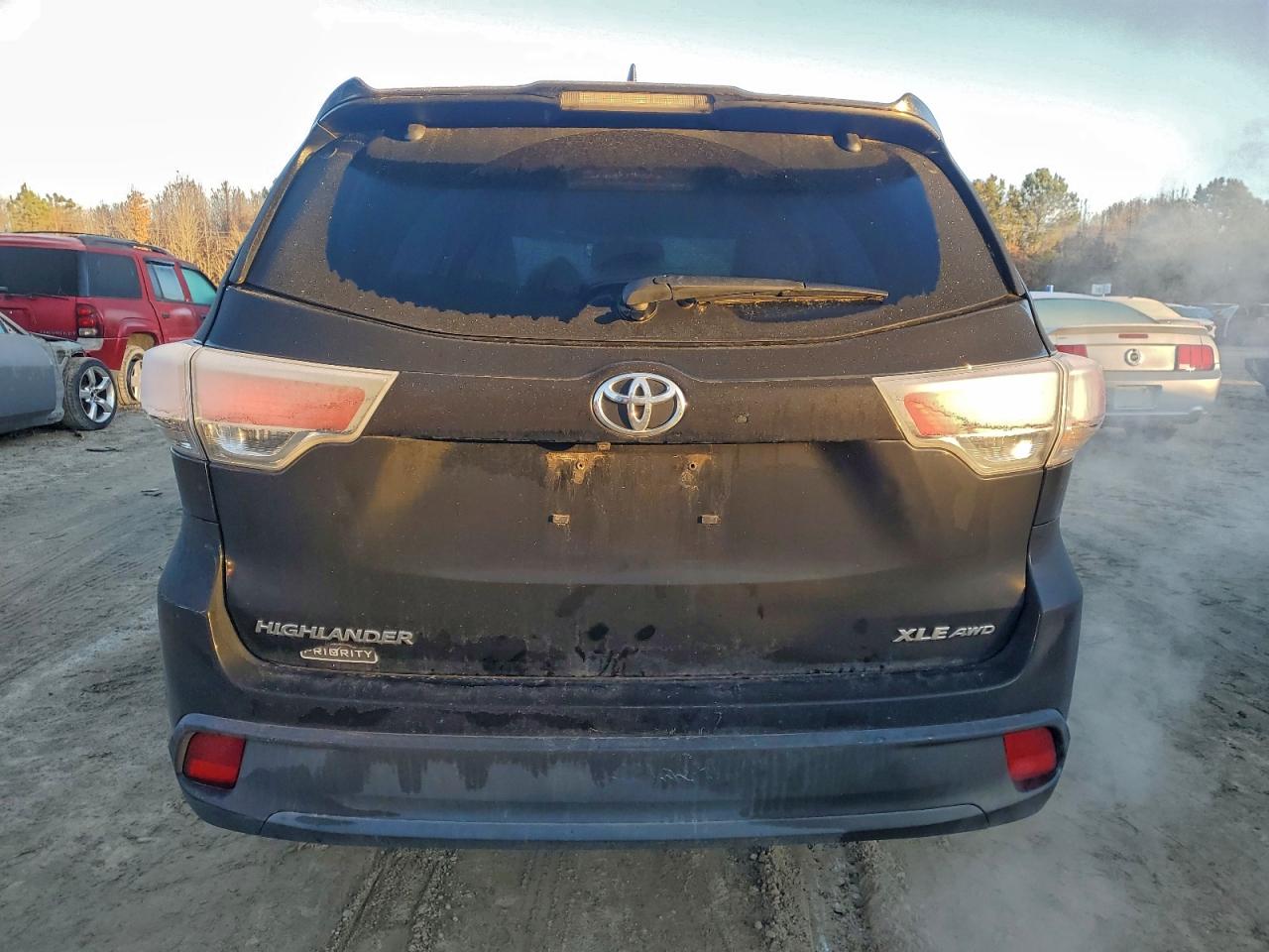 2014 TOYOTA HIGHLANDER XLE photo 6