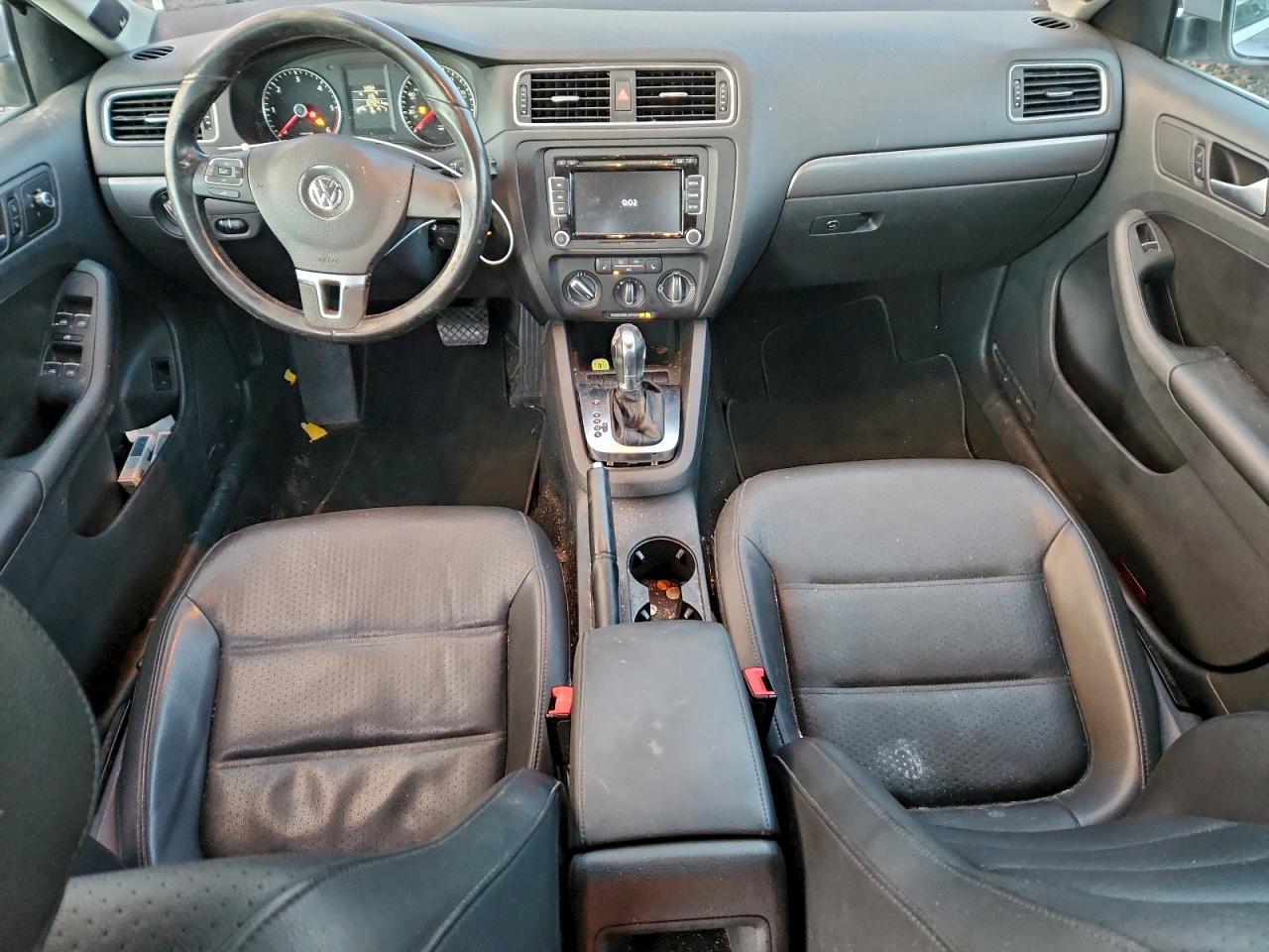 2013 VOLKSWAGEN JETTA TDI photo 8