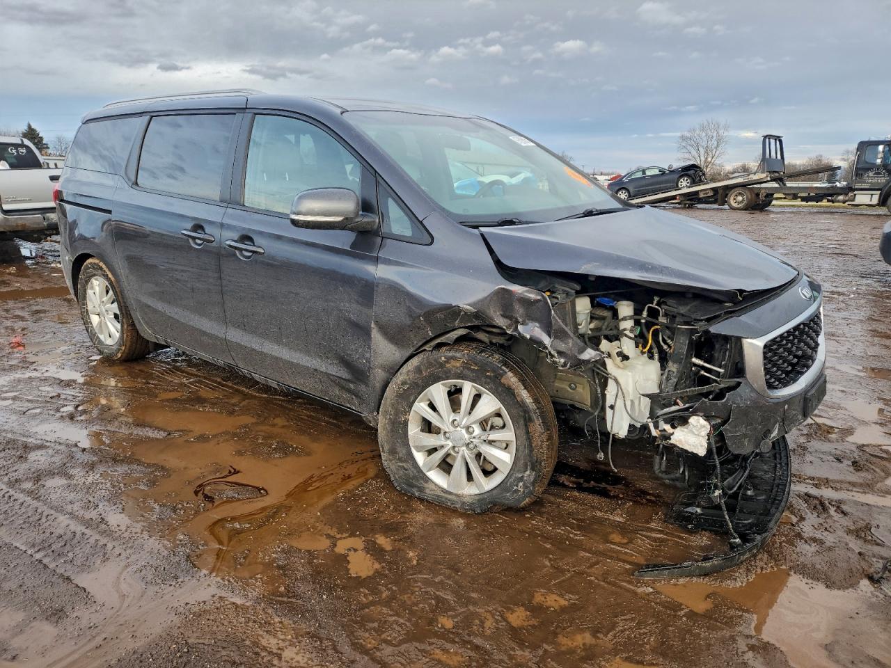 2017 KIA SEDONA LX photo 4