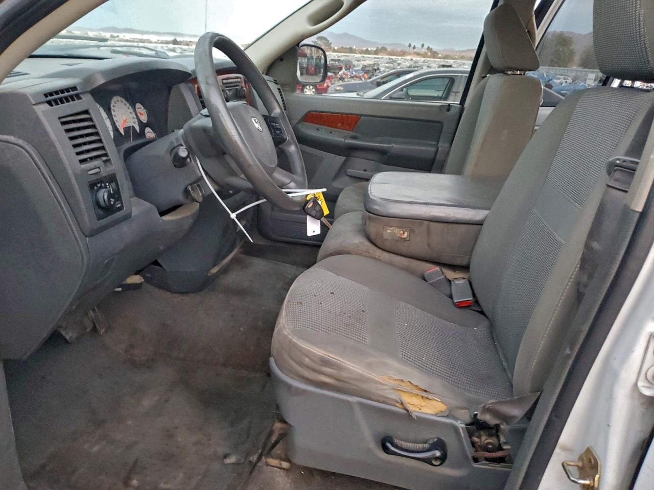 2006 DODGE RAM 1500 ST photo 7