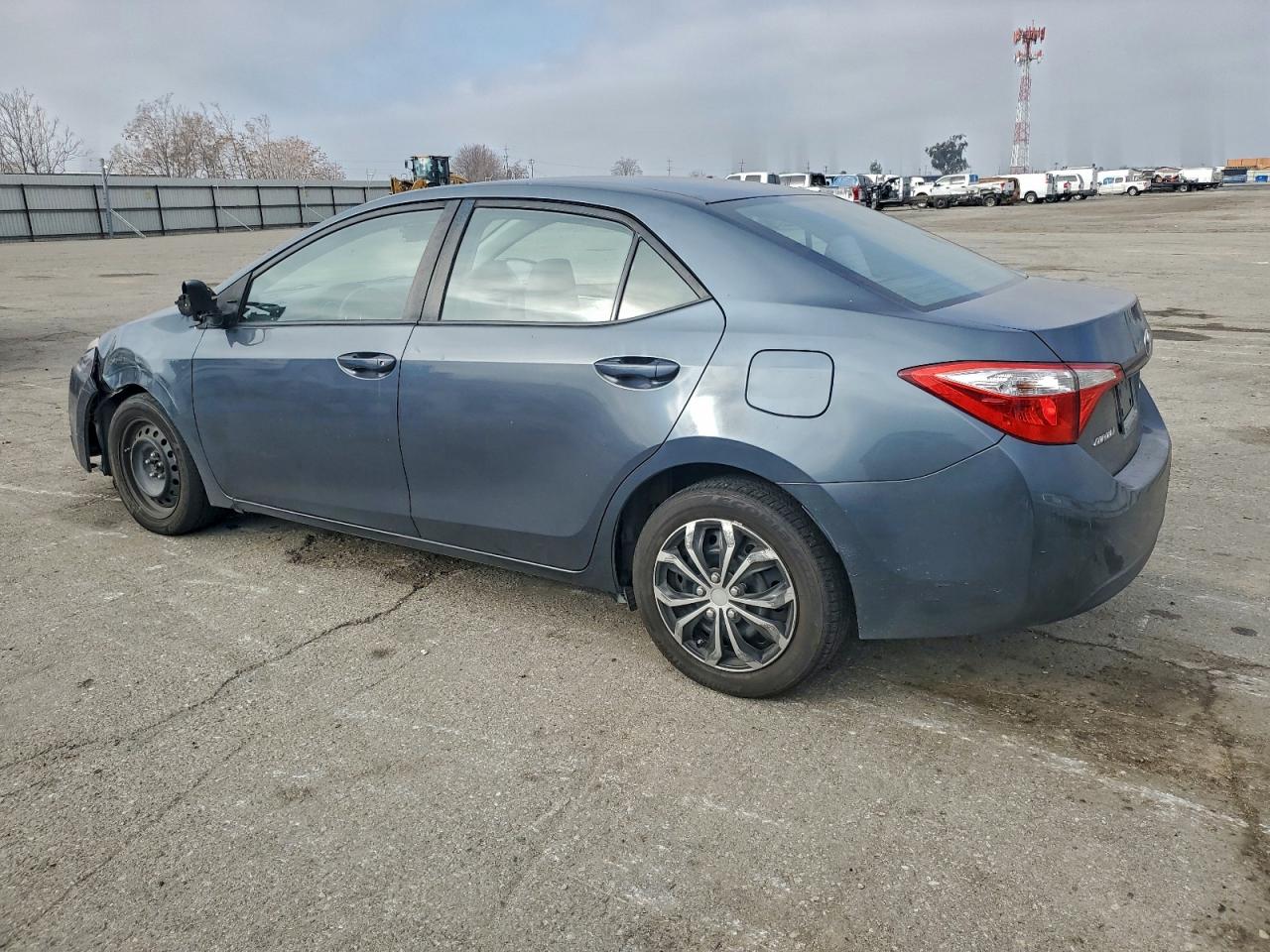 2016 TOYOTA COROLLA L photo 4
