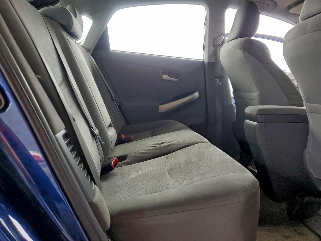 2011 TOYOTA PRIUS photo 10