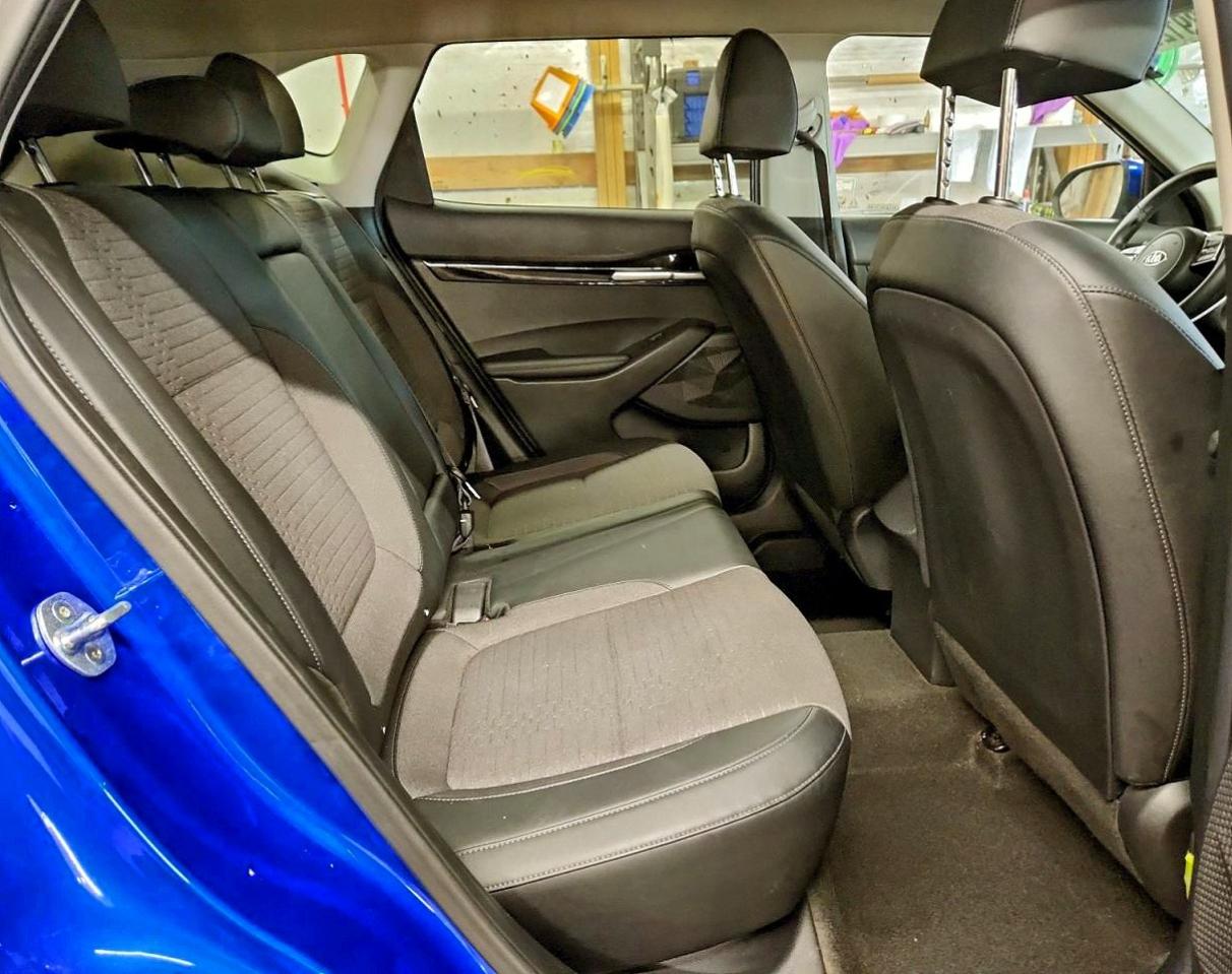2021 KIA SELTOS S photo 11