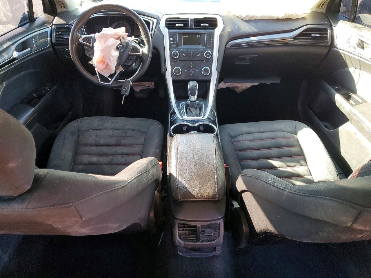 2016 FORD FUSION SE photo 22