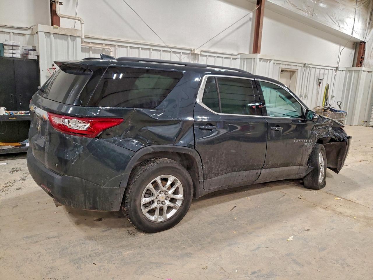 2020 CHEVROLET TRAVERSE LT photo 3
