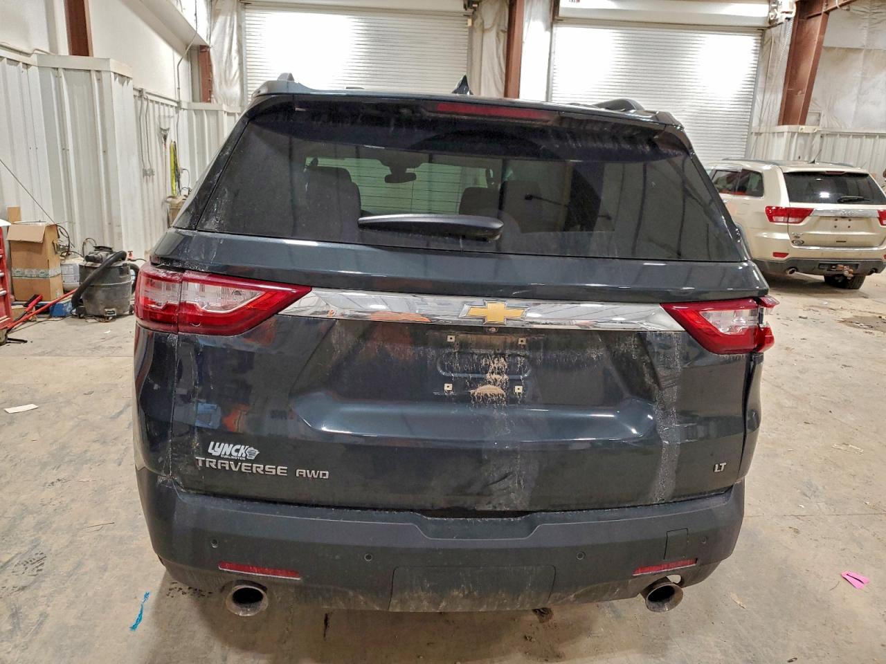 2020 CHEVROLET TRAVERSE LT photo 6