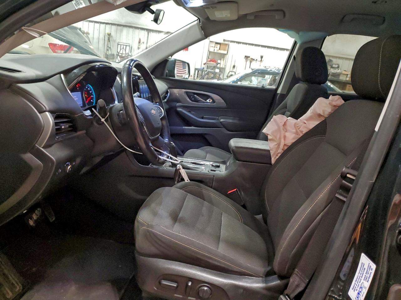 2020 CHEVROLET TRAVERSE LT photo 7