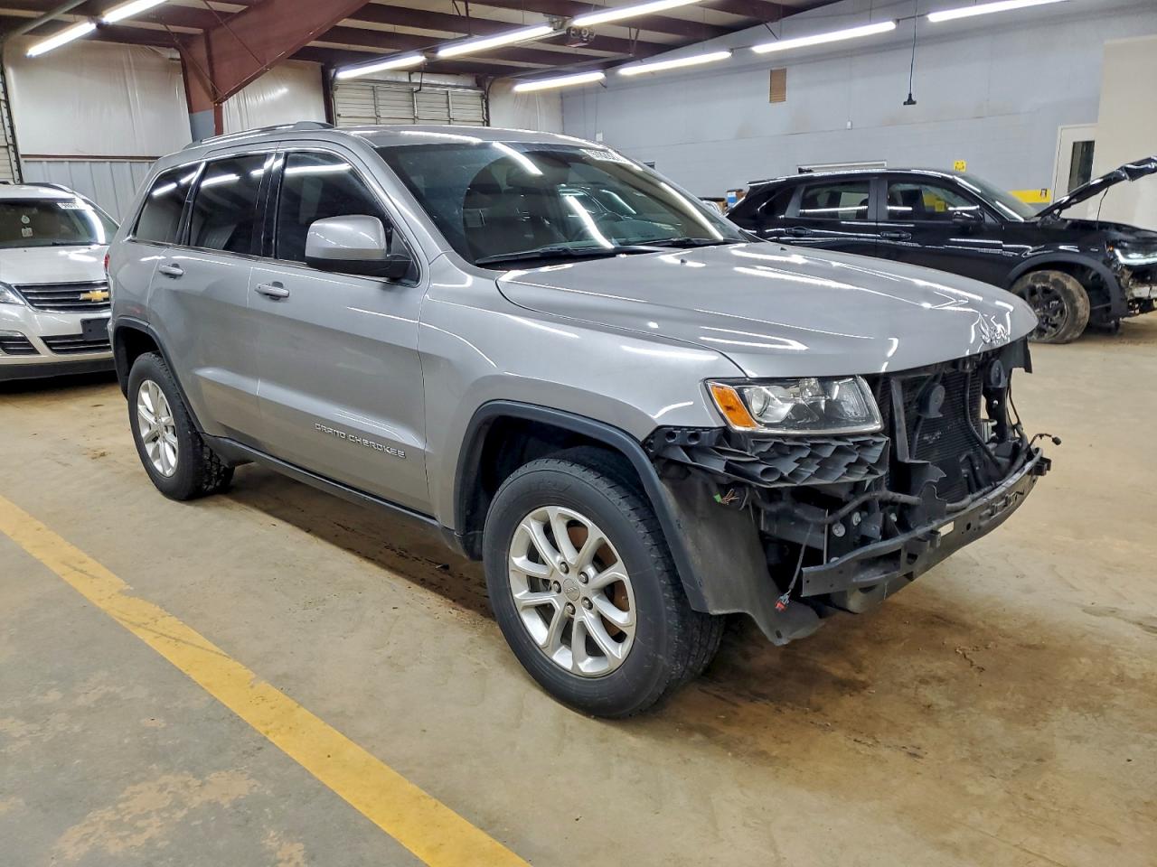 2014 JEEP GRAND CHEROKEE LAREDO photo 4