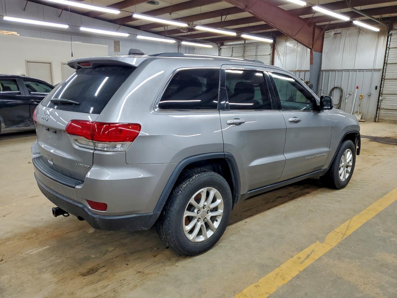 2014 JEEP GRAND CHEROKEE LAREDO photo 3