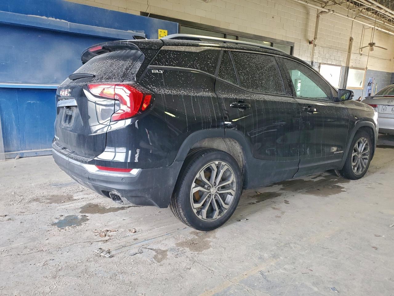 2020 GMC TERRAIN SLT photo 3