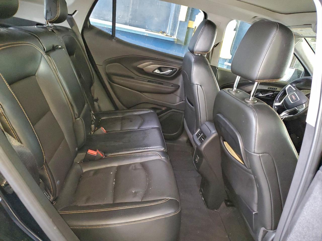 2020 GMC TERRAIN SLT photo 11