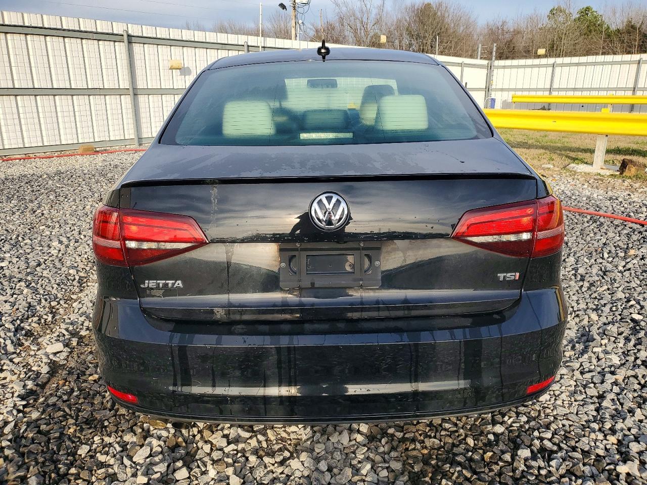 2016 VOLKSWAGEN JETTA SPORT photo 6