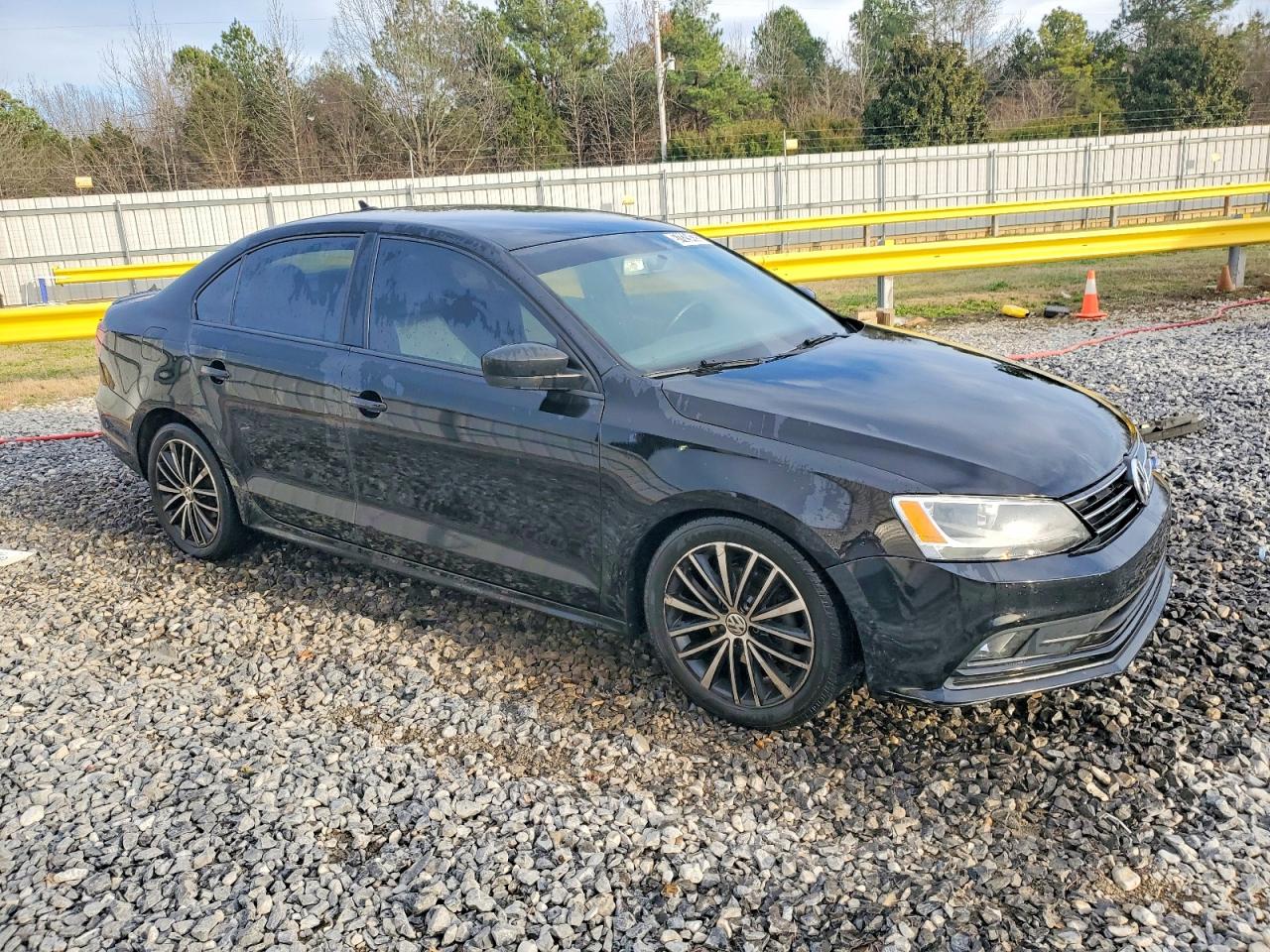 2016 VOLKSWAGEN JETTA SPORT photo 4